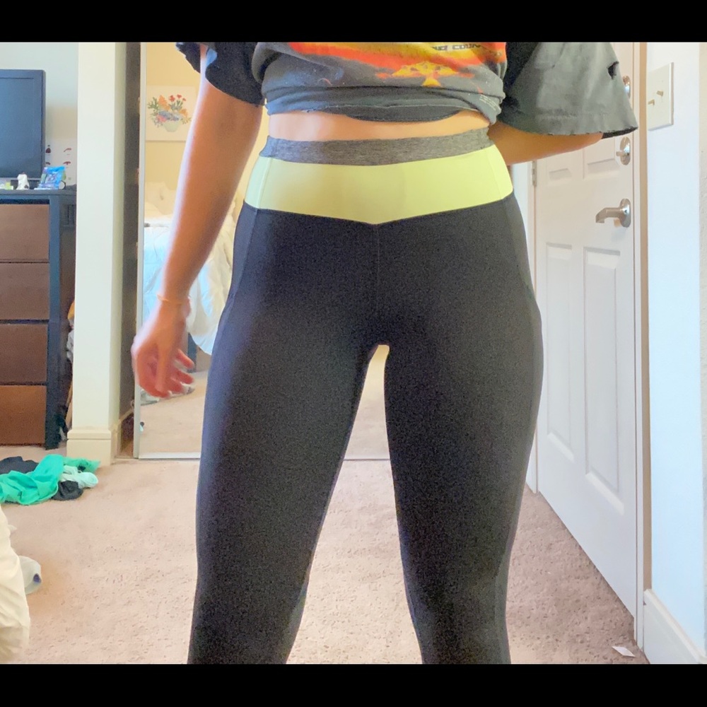 Lululemon high waisted leggings (4)